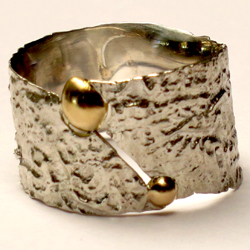 Tree Ring & 18 ct Gold